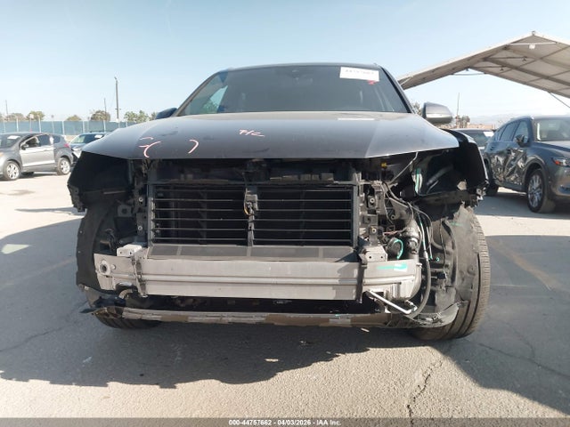 2020 Audi Q7 Premium 45 Tfsi Quattro Tiptronic მანქანა იყიდება აუქციონზე, vin: WA1AJAF72LD010855, აუქციონის ნომერი: 44757662