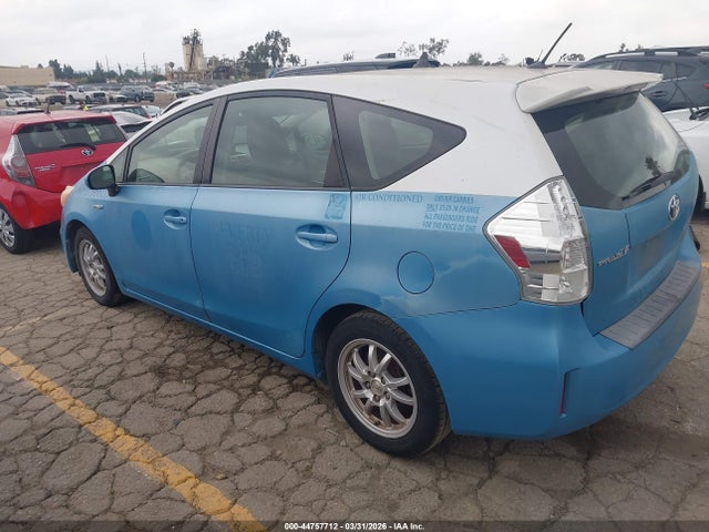 2012 TOYOTA PRIUS V JTDZN3EU3C3071072 Photo 2