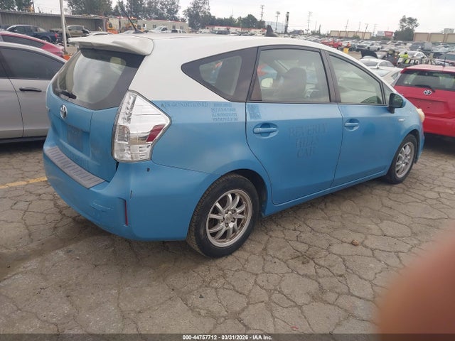 2012 TOYOTA PRIUS V JTDZN3EU3C3071072 Photo 3