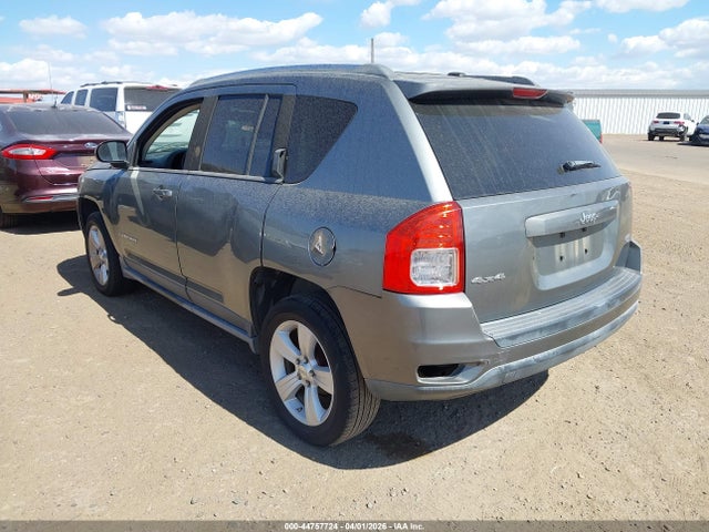2012 JEEP COMPASS 1C4NJDEB2CD616297 Photo 2