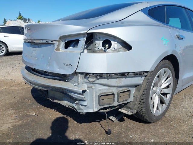 44757727 :رقم المزاد ، 5YJSA1E2XHF186522 vin ، 2017 Tesla Model S 100d/60d/75d/90d/p100d مزاد بيع