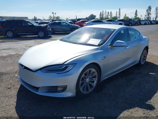 44757727 :رقم المزاد ، 5YJSA1E2XHF186522 vin ، 2017 Tesla Model S 100d/60d/75d/90d/p100d مزاد بيع