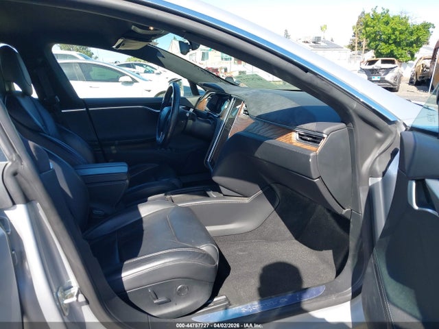44757727 :رقم المزاد ، 5YJSA1E2XHF186522 vin ، 2017 Tesla Model S 100d/60d/75d/90d/p100d مزاد بيع
