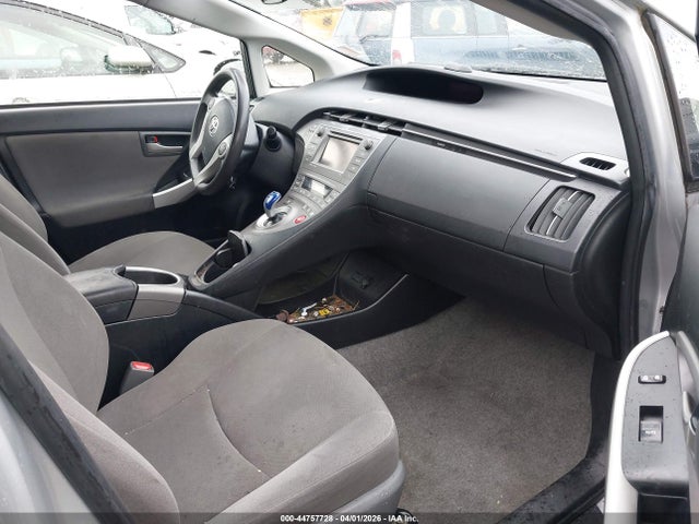 Toyota Prius Three 2015 JTDKN3DU9F0467242 Image 5
