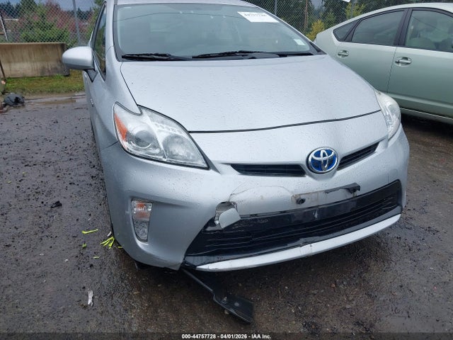 Toyota Prius Three 2015 JTDKN3DU9F0467242 Image 6