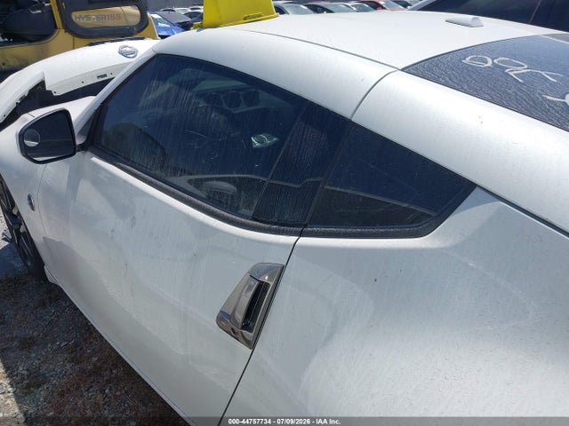 JN1AZ4EH3JM572712 Nissan 370z Touring