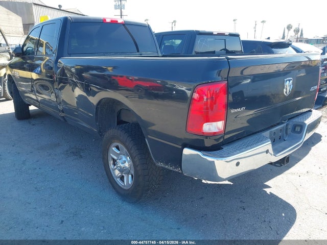 2016 RAM 2500 3C6UR5HJ0GG264804 Photo 2