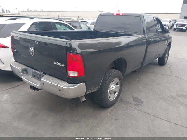 2016 RAM 2500 3C6UR5HJ0GG264804 Photo 3