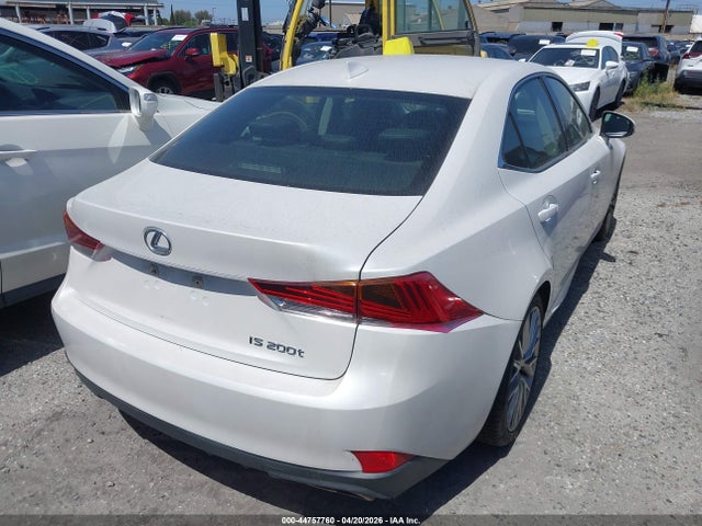2017 LEXUS IS 200T JTHBA1D24H5039906 Photo 3