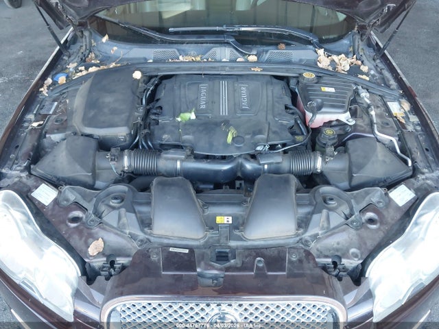 2011 JAGUAR XF SAJWA0HE9BMR87640 Photo 9