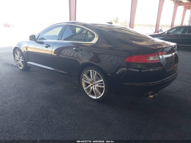 2011 JAGUAR XF SAJWA0HE9BMR87640 Photo 2