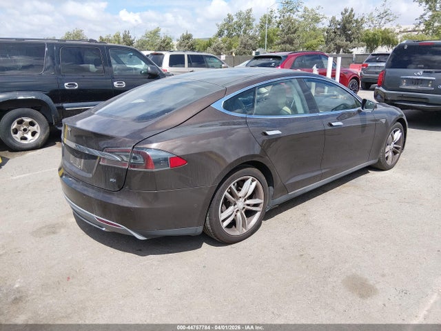 2014 TESLA MODEL S 5YJSA1H15EFP61043 Photo 3