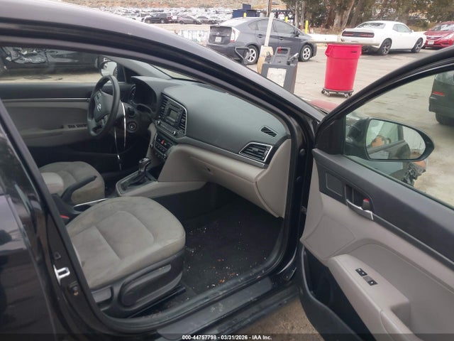 2017 HYUNDAI ELANTRA KMHD74LF2HU082625 Photo 4