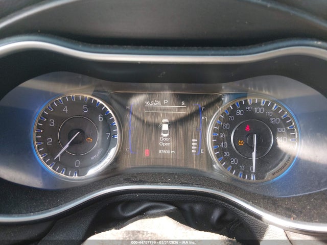 44757799 :رقم المزاد ، 1C3CCCAB0GN183746 vin ، 2016 Chrysler 200 Limited Platinum مزاد بيع