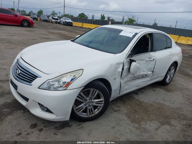JN1CV6AP7FM503686 Infiniti Q40