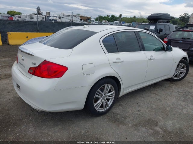 JN1CV6AP7FM503686 Infiniti Q40