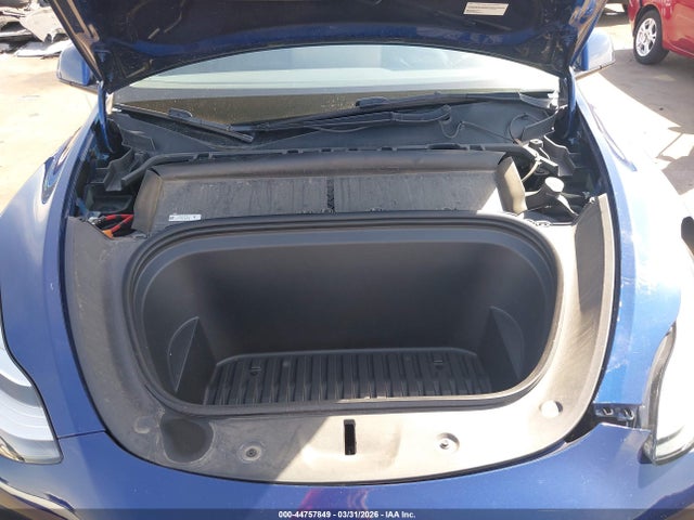 44757849 :رقم المزاد ، 7SAYGDEE5NF386842 vin ، 2022 Tesla Model Y Long Range Dual Motor All-wheel Drive مزاد بيع
