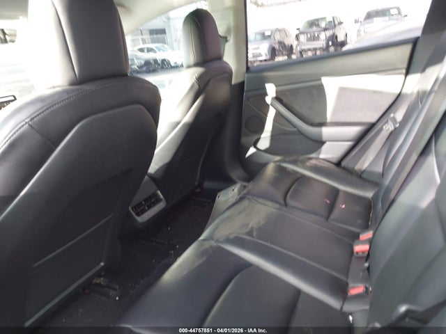 2022 Tesla Model 3 Long Range Dual Motor All-wheel Drive მანქანა იყიდება აუქციონზე, vin: 5YJ3E1EB9NF130835, აუქციონის ნომერი: 44757851