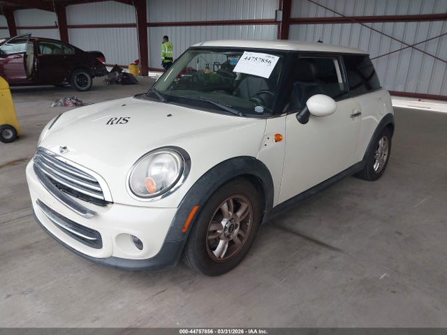 2012 MINI COOPER WMWSU3C56CT256990 Photo 1