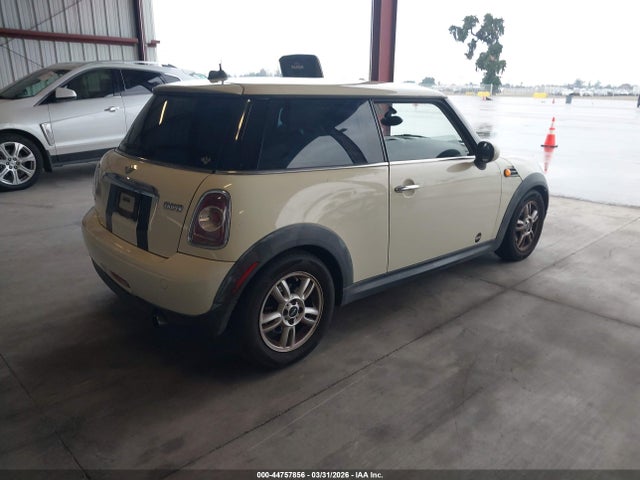 2012 MINI COOPER WMWSU3C56CT256990 Photo 3