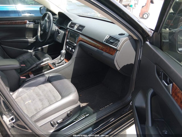 44757864 :رقم المزاد ، 1VWCN7A36CC106789 vin ، 2012 Volkswagen Passat 2.0l Tdi Sel Premium مزاد بيع