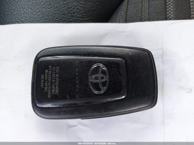 4T1B11HK0JU126768 Toyota CAMRY SE
