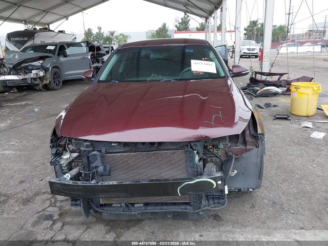 5XXGT4L33JG271928 KIA Optima Lx