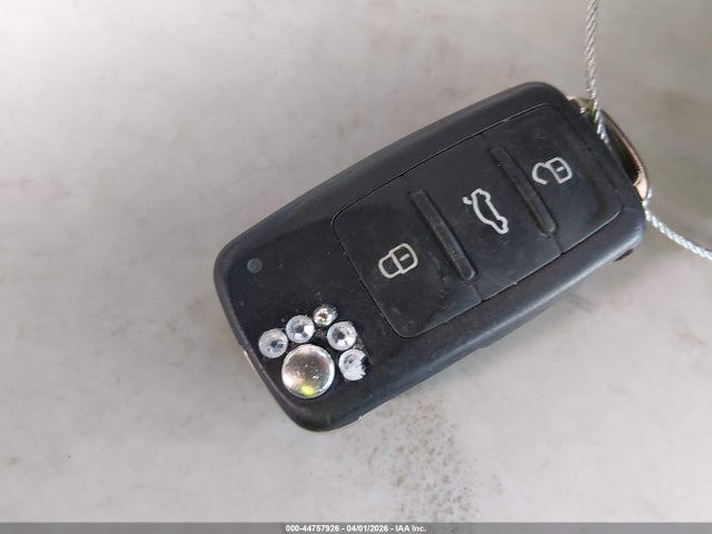 3VWJ17AT1HM607713 Volkswagen Beetle 1.8t Se/1.8t Sel