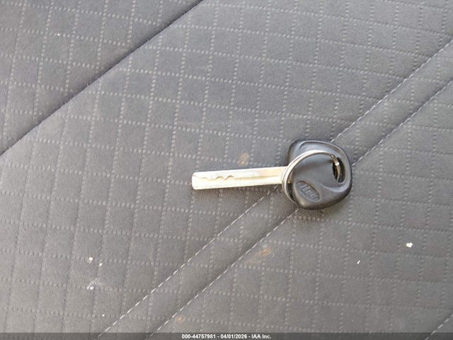 44757981 :رقم المزاد ، 5XYPGDA36HG230013 vin ، 2017 Kia Sorento 2.4l Lx مزاد بيع