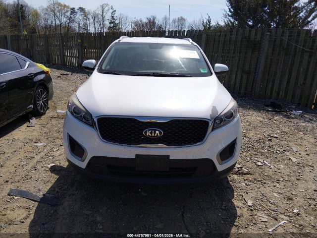 44757981 :رقم المزاد ، 5XYPGDA36HG230013 vin ، 2017 Kia Sorento 2.4l Lx مزاد بيع