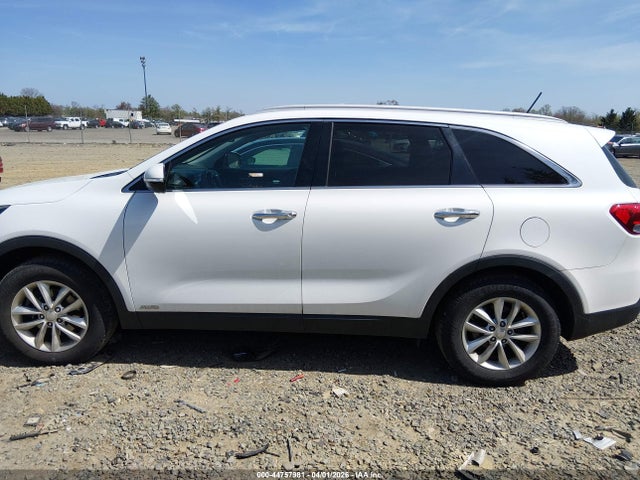 44757981 :رقم المزاد ، 5XYPGDA36HG230013 vin ، 2017 Kia Sorento 2.4l Lx مزاد بيع