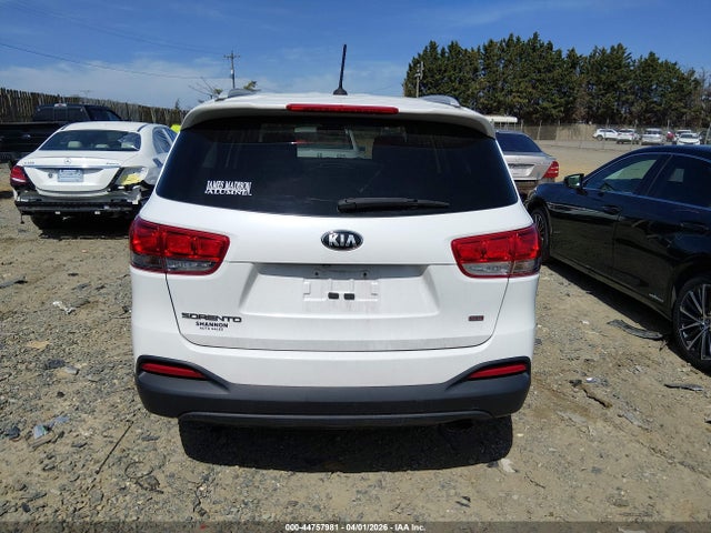 44757981 :رقم المزاد ، 5XYPGDA36HG230013 vin ، 2017 Kia Sorento 2.4l Lx مزاد بيع