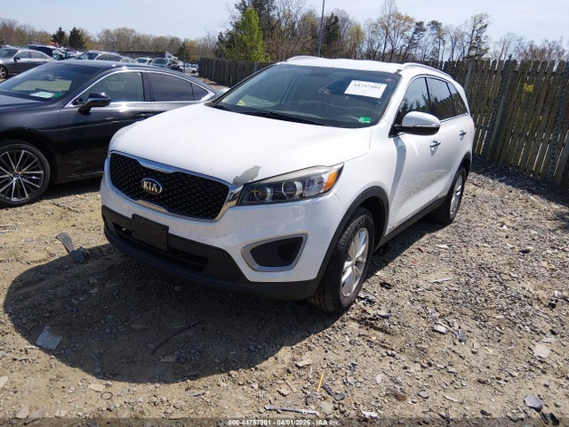 44757981 :رقم المزاد ، 5XYPGDA36HG230013 vin ، 2017 Kia Sorento 2.4l Lx مزاد بيع