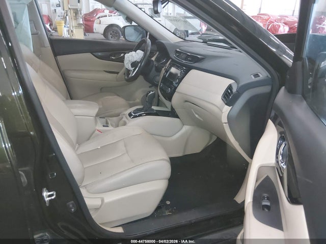 5N1AT2MV0JC816716 Nissan Rogue Sl