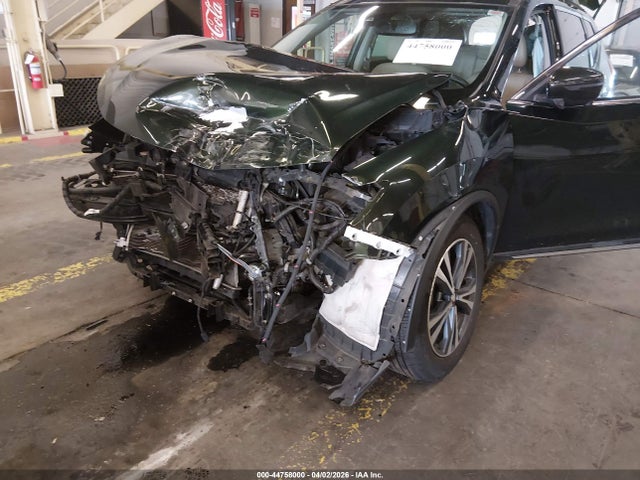5N1AT2MV0JC816716 Nissan Rogue Sl