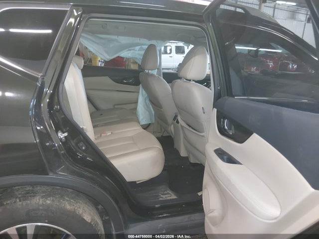 5N1AT2MV0JC816716 Nissan Rogue Sl