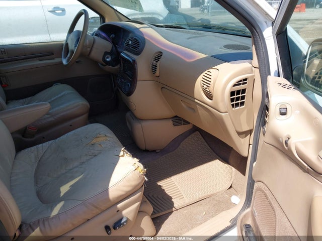 1998 CHRYSLER TOWN & COUNTRY 1C4GP64L9WB636219 Photo 4