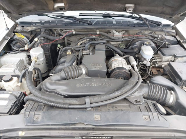 44758011 :رقم المزاد ، 1GCCS1445WK239079 vin ، 1998 Chevrolet S-10 Ls Fleetside مزاد بيع