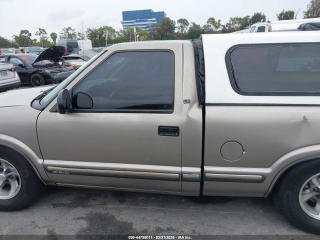 44758011 :رقم المزاد ، 1GCCS1445WK239079 vin ، 1998 Chevrolet S-10 Ls Fleetside مزاد بيع