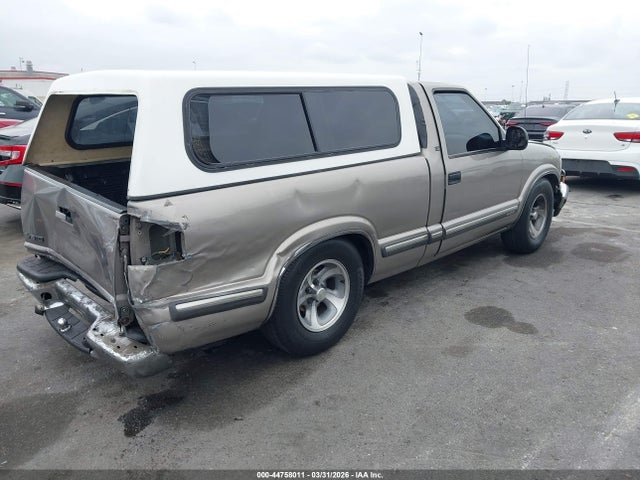 44758011 :رقم المزاد ، 1GCCS1445WK239079 vin ، 1998 Chevrolet S-10 Ls Fleetside مزاد بيع
