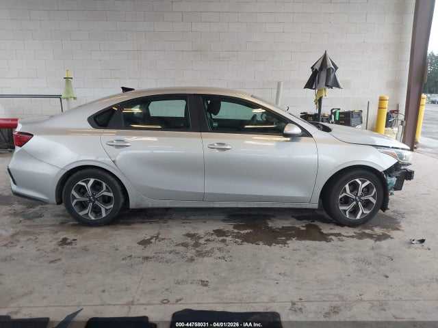 3KPF24AD9KE118507 KIA Forte Lxs