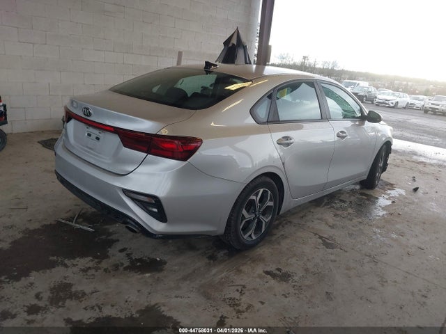 3KPF24AD9KE118507 KIA Forte Lxs