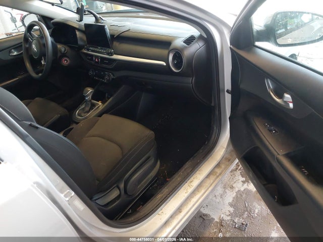 3KPF24AD9KE118507 KIA Forte Lxs