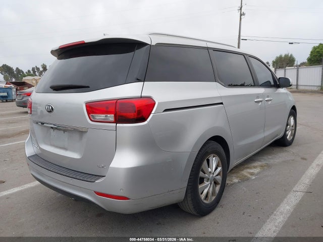 KIA SEDONA LX 2016 KNDMB5C16G6149209 Image 4