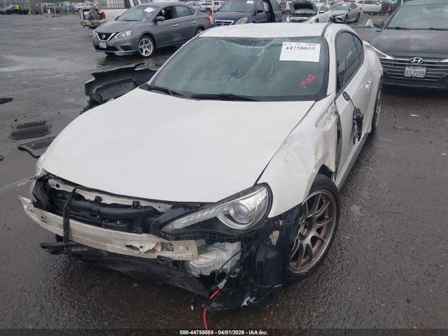 JF1ZNAA14E9709223 Scion Fr-s Monogram