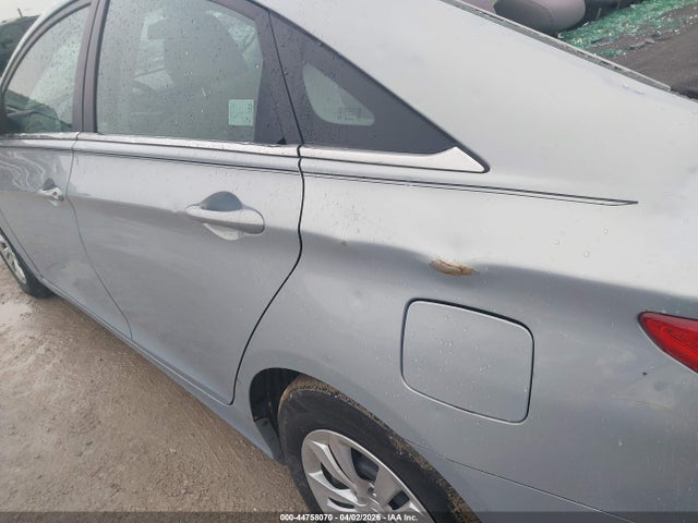 Продажа на аукционе авто 2012 Hyundai Sonata Gls, vin: 5NPEB4AC1CH413584, номер лота: 44758070