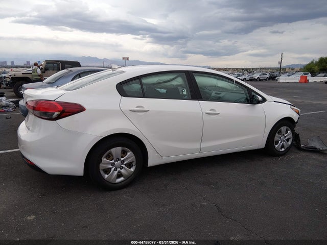 KIA FORTE LX 2018 3KPFK4A71JE228864 Image 13