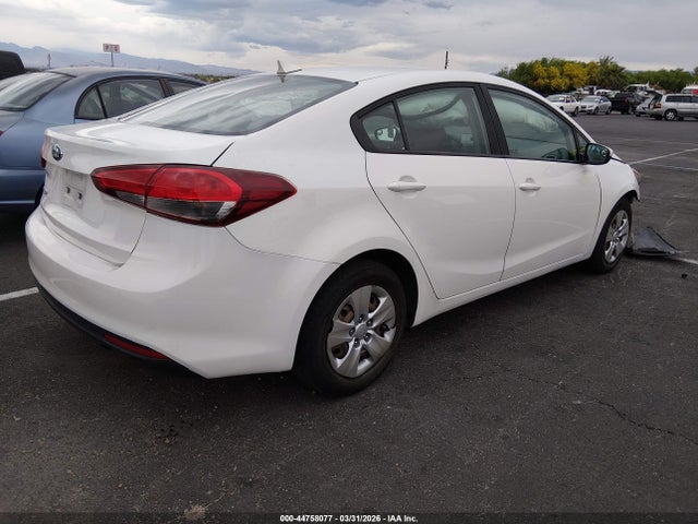 KIA FORTE LX 2018 3KPFK4A71JE228864 Image 4
