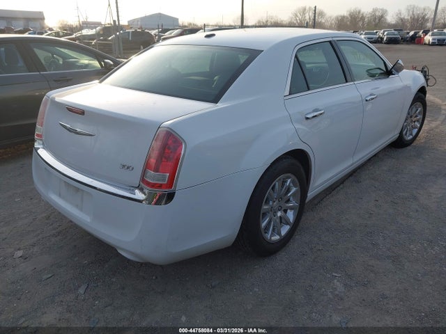 2011 CHRYSLER 300 2C3CA5CG8BH525326 Photo 3