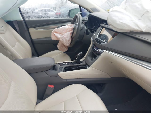 44758087 :رقم المزاد ، 1GYKNDR42PZ121135 vin ، 2023 Cadillac Xt5 Awd Premium Luxury مزاد بيع